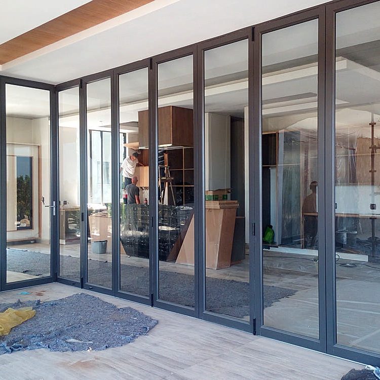 Home 8 ShamotionsCC2022ImageB006 e1710218620973